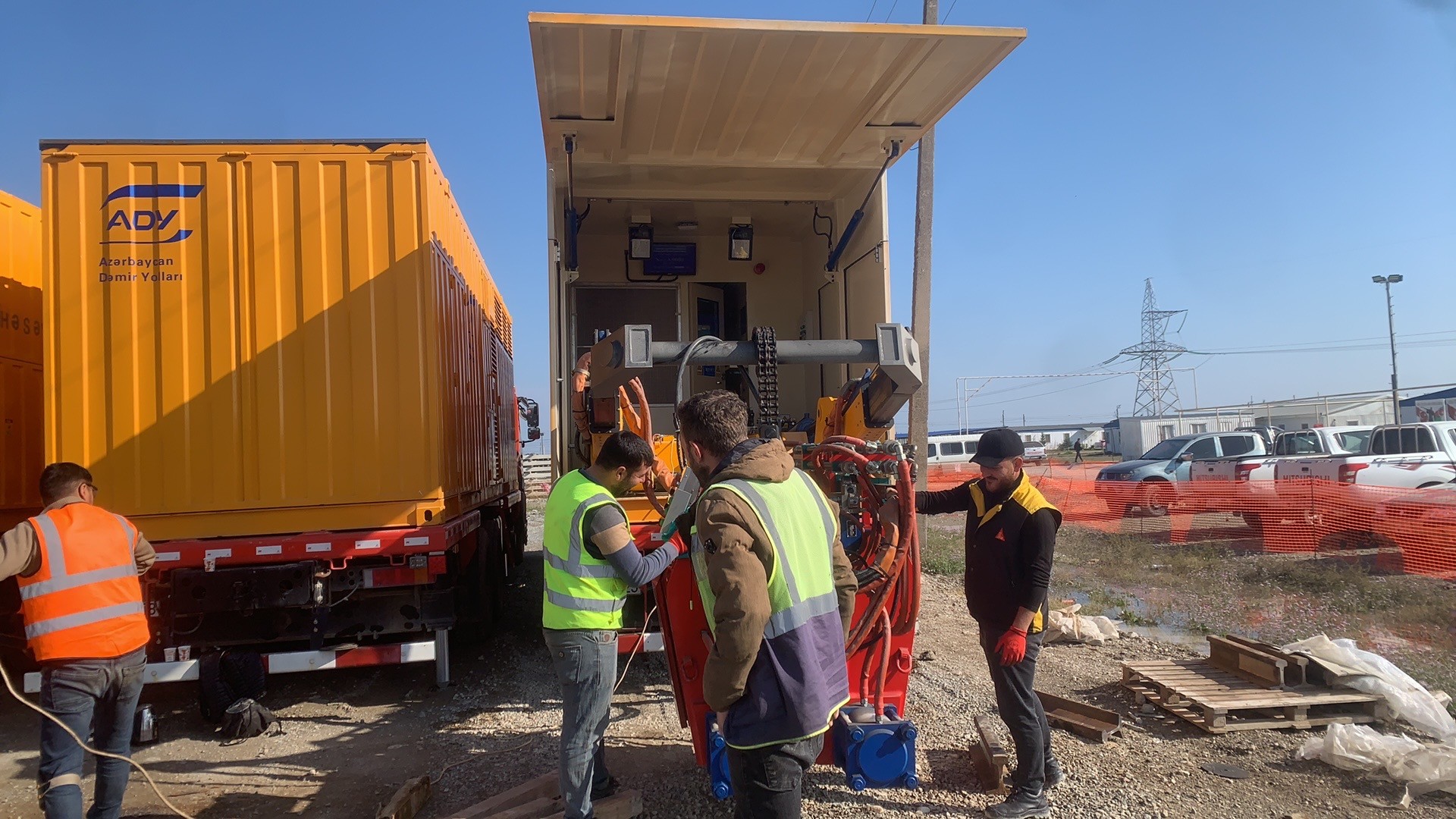 國外培訓(xùn)3.jpg 國外培訓(xùn)3.jpg